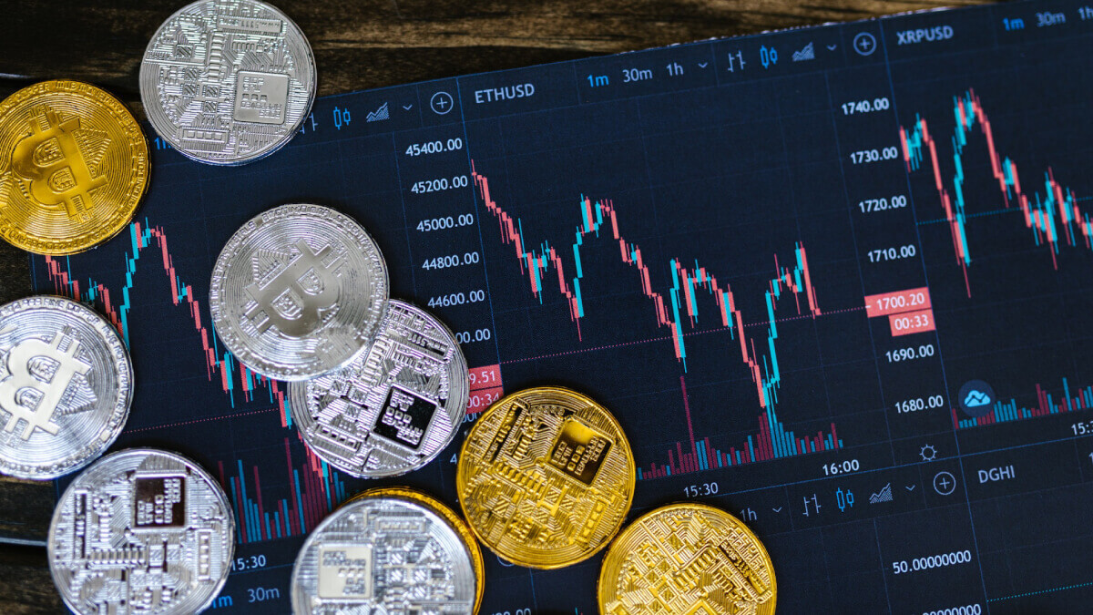 waarom-is-cryptocurrency-volatiel-chart-met-coins-hero